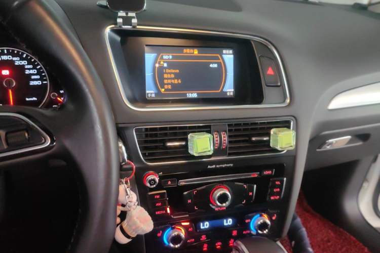 Used Audi Q5 2013 40 TFSI Technology Edition Audio And AC Panel