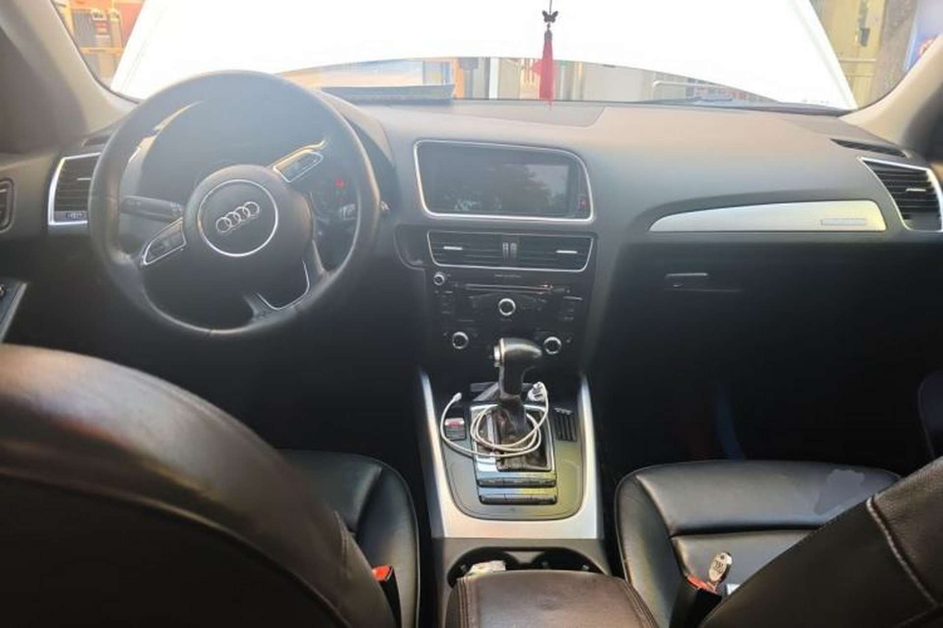 Used Audi Q5 2013 40 TFSI Technology Edition Center Console