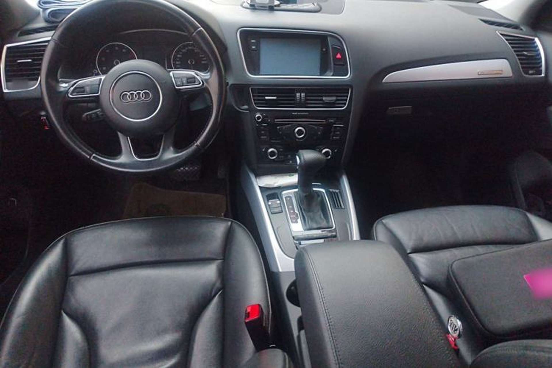 Used Audi Q5 2013 40 TFSI Technology Edition Center Console