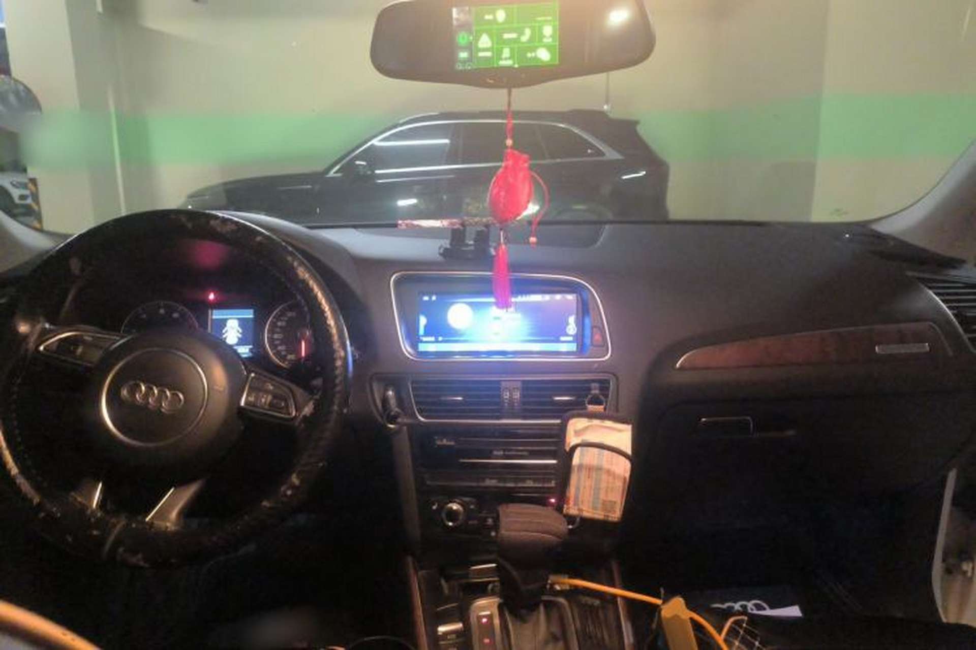 Used Audi Q5 2013 40 TFSI Comfort Edition Center Console