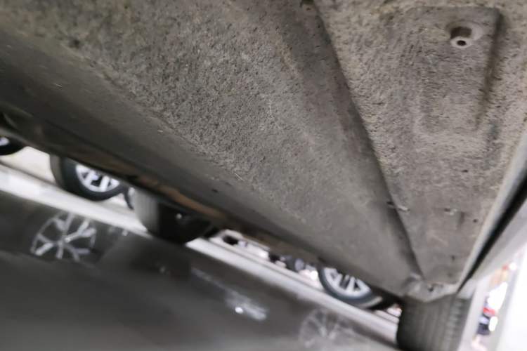 Used Audi Q5 2013 40 TFSI Technology Edition Chassis Front Left