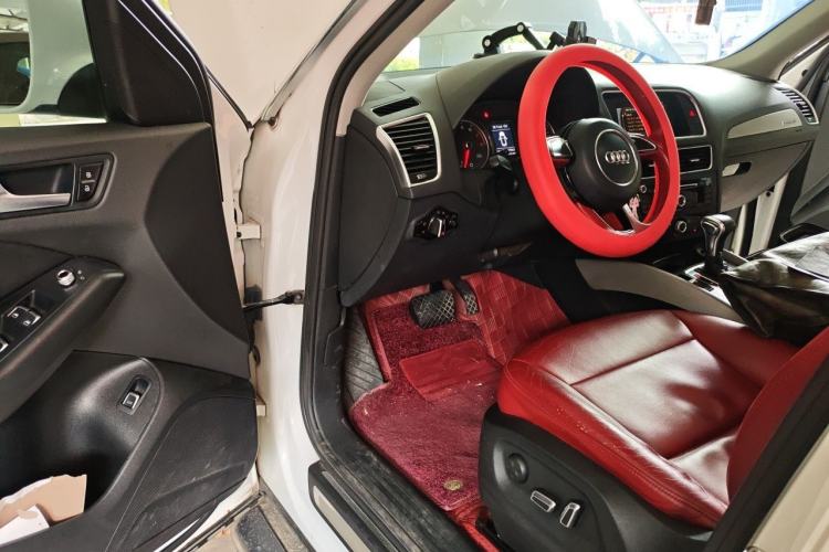 Used Audi Q5 2013 40 TFSI Technology Edition Driver Seat