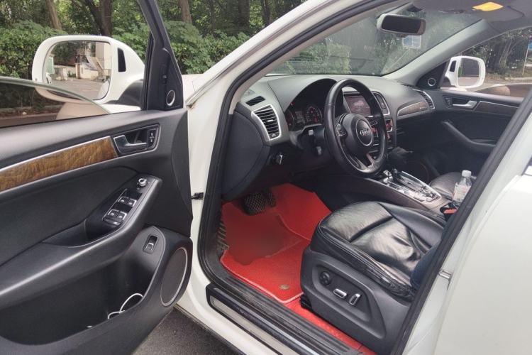 Used Audi Q5 2013 40 TFSI Comfort Edition Driver Seat