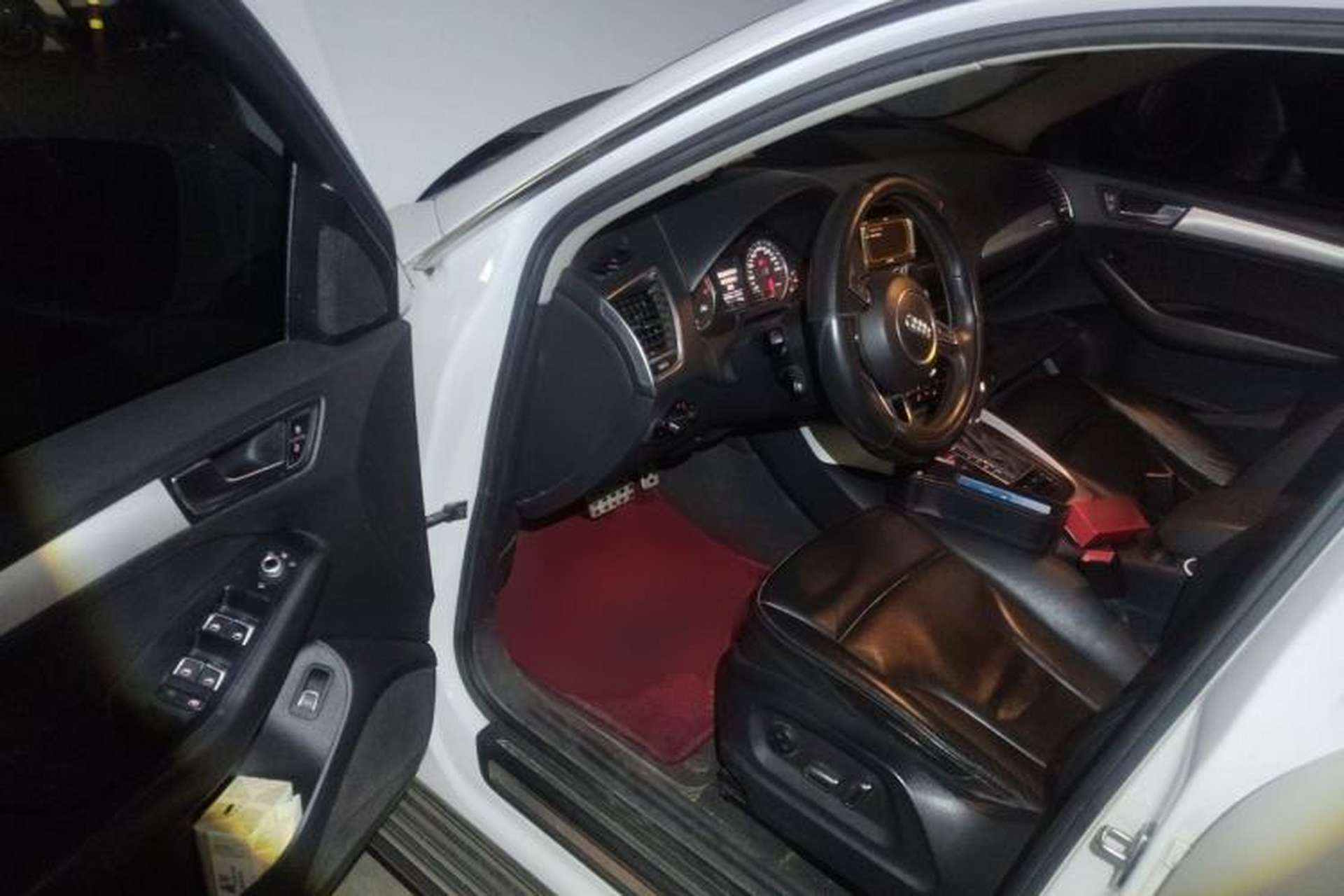 Used Audi Q5 2013 40 TFSI Technology Edition Driver Seat