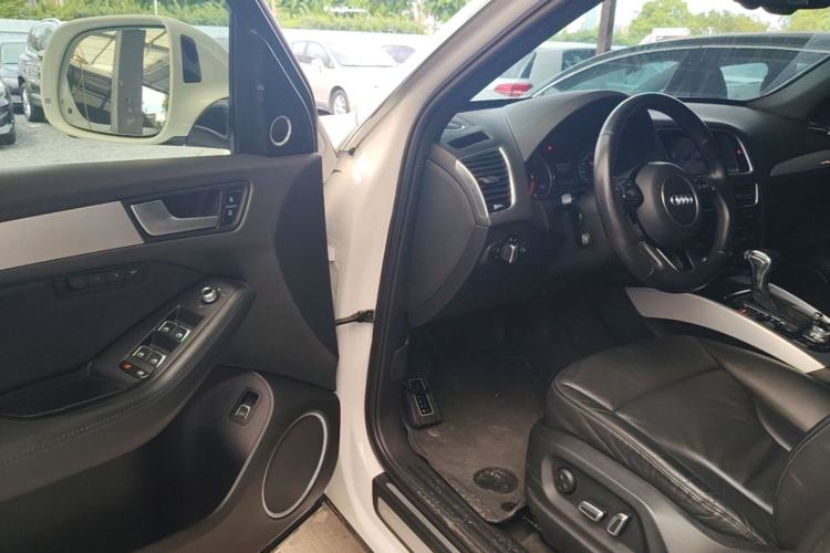 Used Audi Q5 2013 45 TFSI quattro Sport Edition Driver Seat