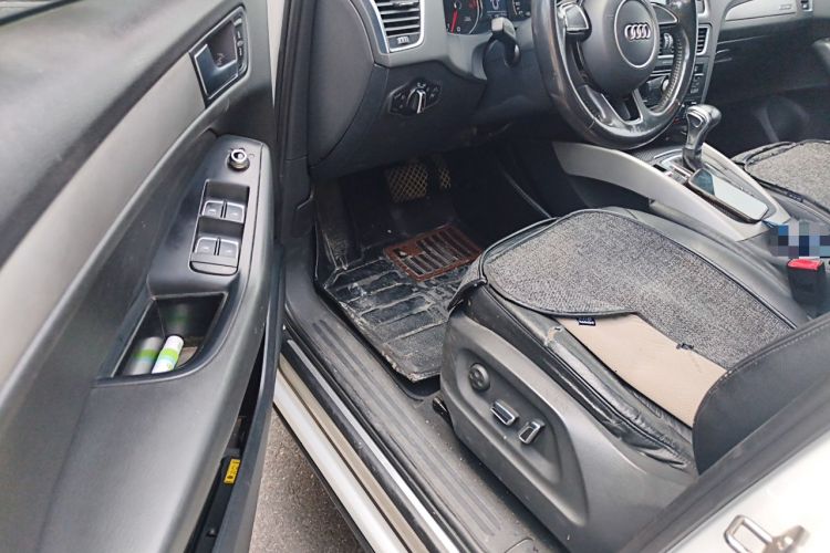 Used Audi Q5 2013 40 TFSI Ambition Driver Seat