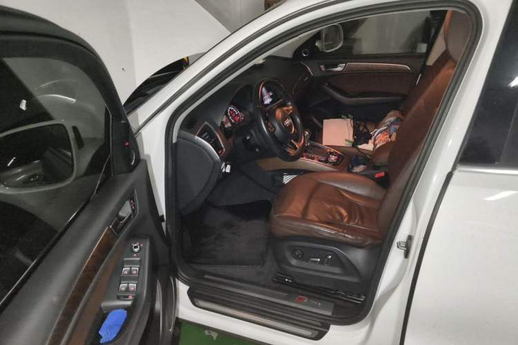 Used Audi Q5 2013 40 TFSI Comfort Edition Driver Seat