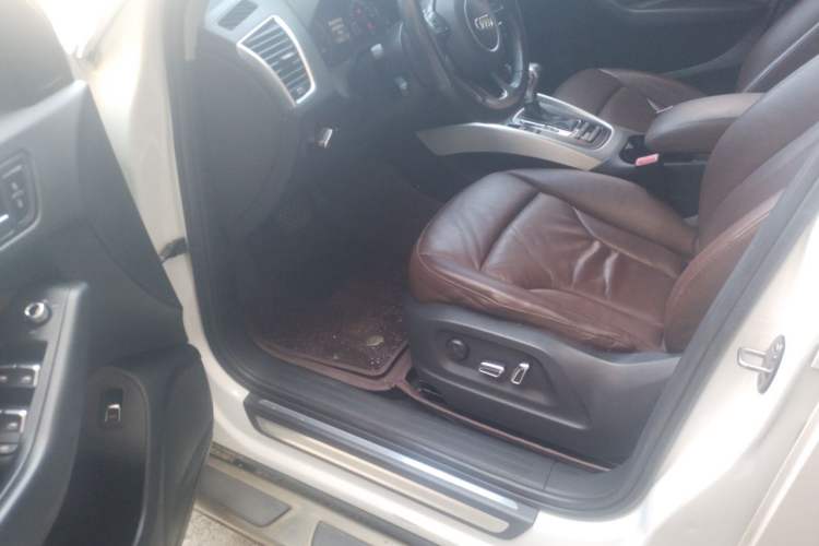 Used Audi Q5 2013 40 TFSI Technology Edition Driver Seat