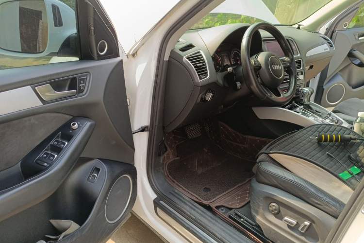 Used Audi Q5 2013 40 TFSI Dynamic Edition Driver Seat