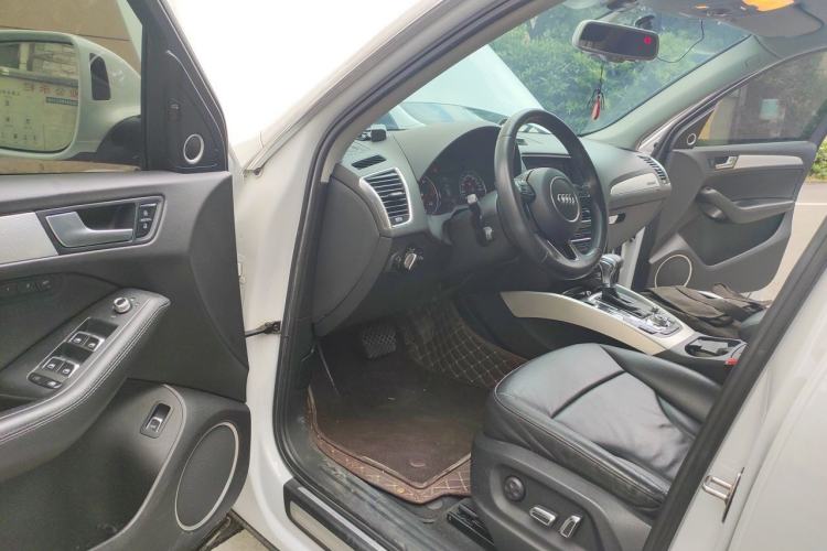 Used Audi Q5 2013 45 TFSI quattro Sport Edition Driver Seat