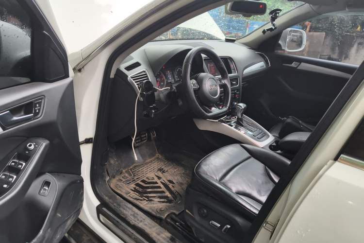 Used Audi Q5 2013 40 TFSI Technology Edition Driver Seat