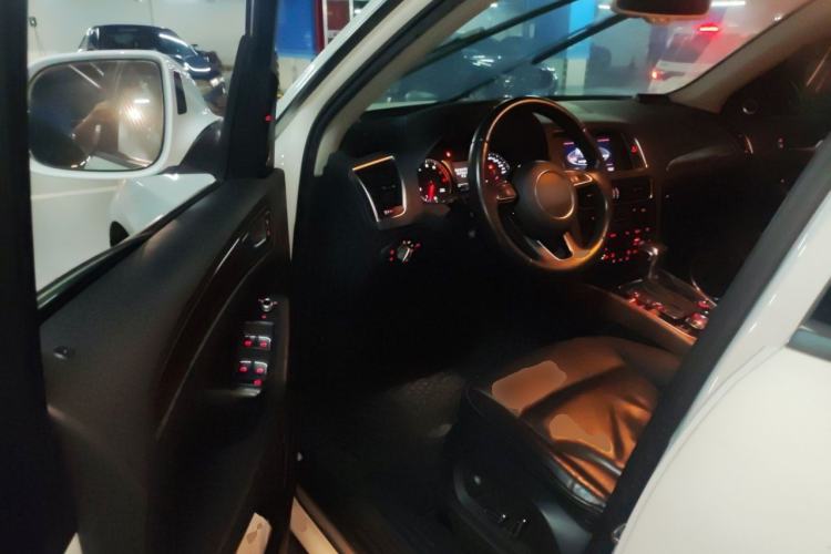 Used Audi Q5 2013 40 TFSI Comfort Edition Driver Seat