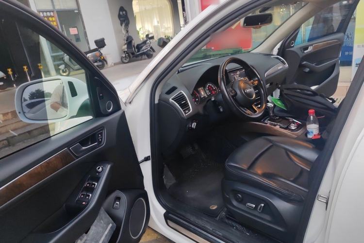 Used Audi Q5 2013 40 TFSI Comfort Edition Driver Seat