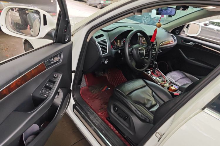Used Audi Q5 2013 40 TFSI Technology Edition Driver Seat