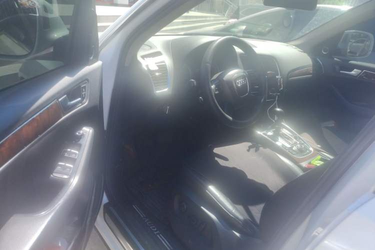 Used Audi Q5 2013 40 TFSI Technology Edition Driver Seat