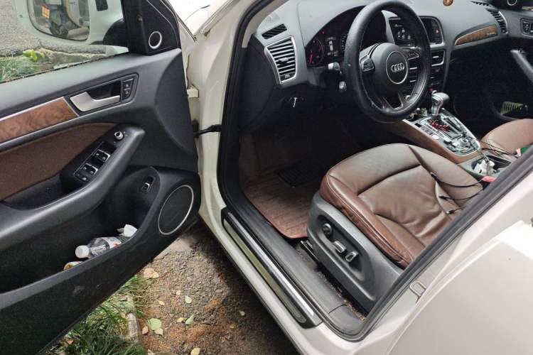 Used Audi Q5 2013 40 TFSI Comfort Edition Driver Seat