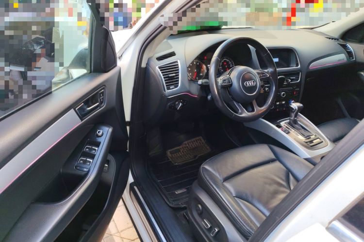 Used Audi Q5 2013 40 TFSI Technology Edition Driver Seat