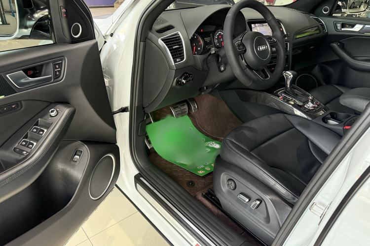 Used Audi Q5 2013 45 TFSI quattro Sport Edition Driver Seat