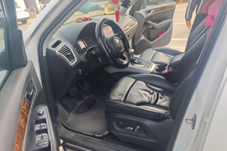 Used Audi Q5 2013 40 TFSI Technology Edition Driver Seat