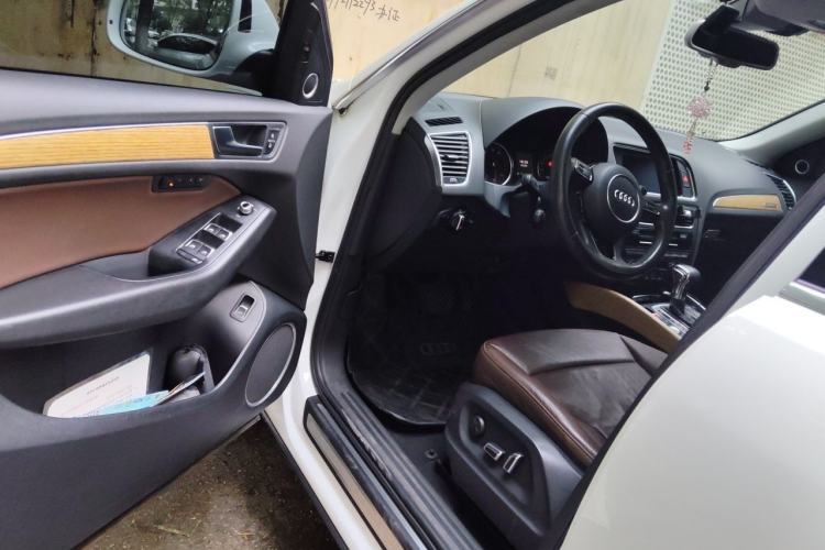 Used Audi Q5 2013 40 TFSI Luxury Model Driver Seat