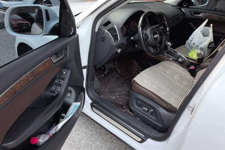 Used Audi Q5 2013 40 TFSI Comfort Edition Driver Seat