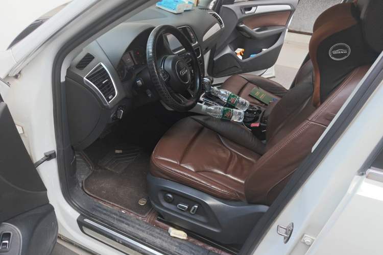 Used Audi Q5 2013 40 TFSI Technology Edition Driver Seat