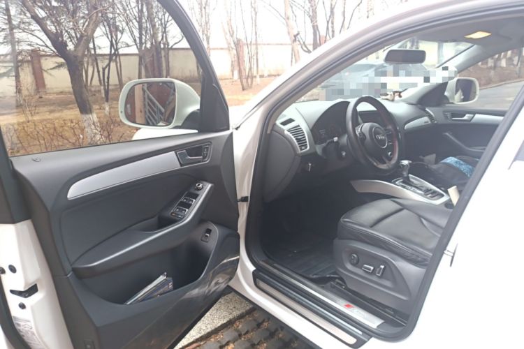 Used Audi Q5 2013 40 TFSI Technology Edition Driver Seat