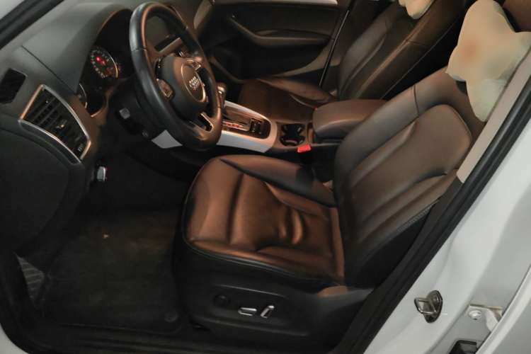 Used Audi Q5 2013 40 TFSI Technology Edition Driver Seat