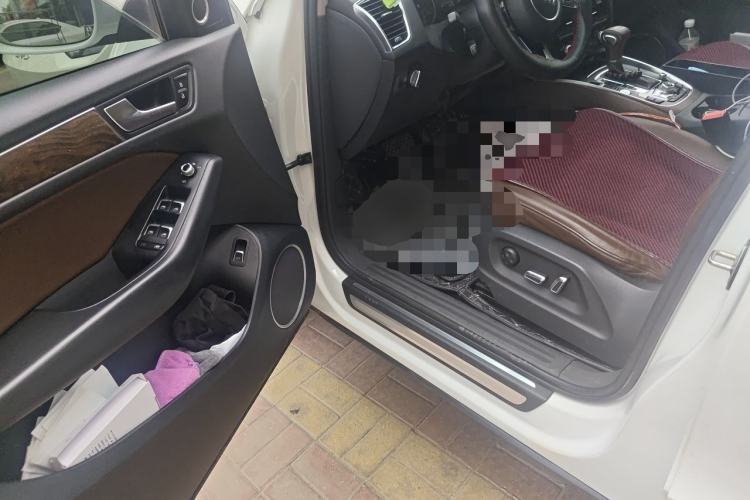 Used Audi Q5 2013 40 TFSI Comfort Edition Driver Seat