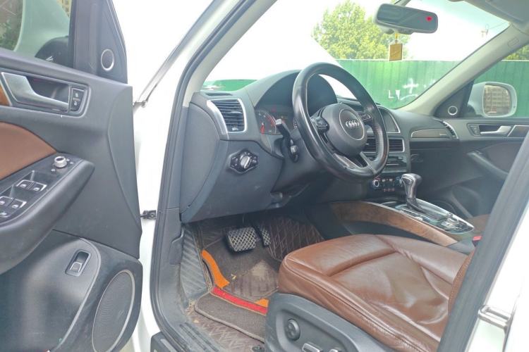 Used Audi Q5 2013 40 TFSI Comfort Edition Driver Seat
