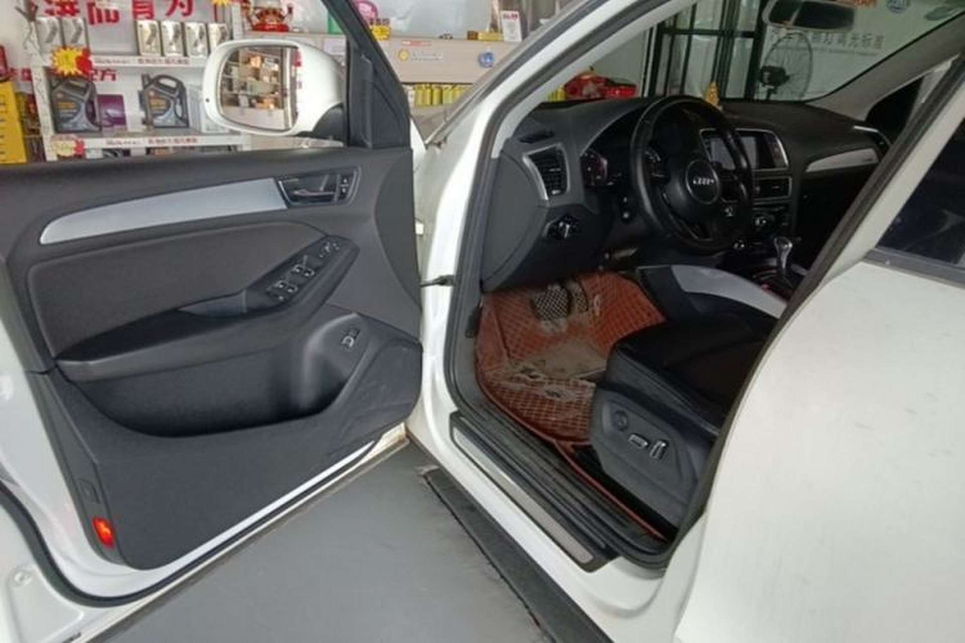 Used Audi Q5 2013 40 TFSI Technology Edition Driver Seat