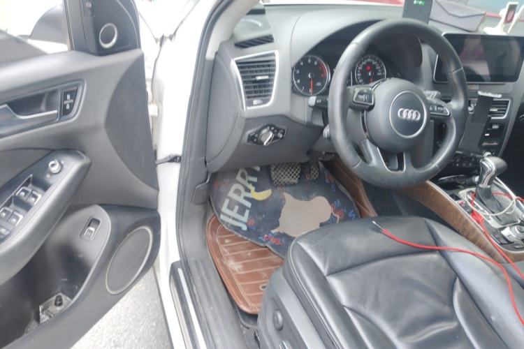 Used Audi Q5 2013 40 TFSI Comfort Edition Driver Seat