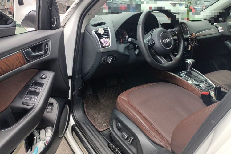 Used Audi Q5 2013 40 TFSI Comfort Edition Driver Seat