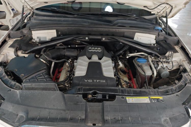 Used Audi Q5 2013 45 TFSI quattro Sport Edition Engine Bay