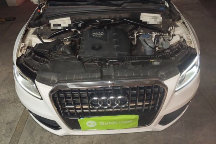 Used Audi Q5 2013 40 TFSI Technology Edition Engine Bay