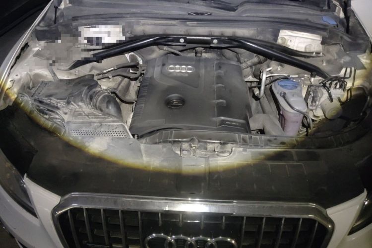 Used Audi Q5 2013 40 TFSI Technology Edition Engine Bay