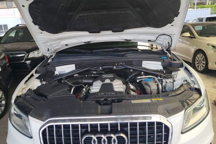 Used Audi Q5 2013 45 TFSI quattro Sport Edition Engine Bay