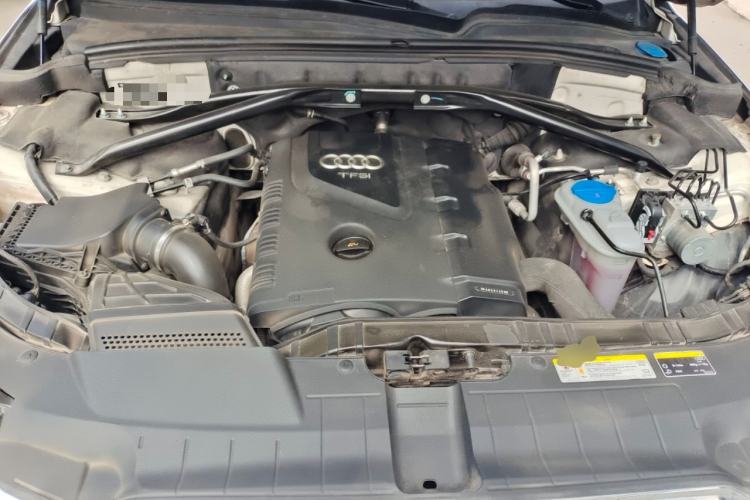 Used Audi Q5 2013 40 TFSI Technology Edition Engine Bay
