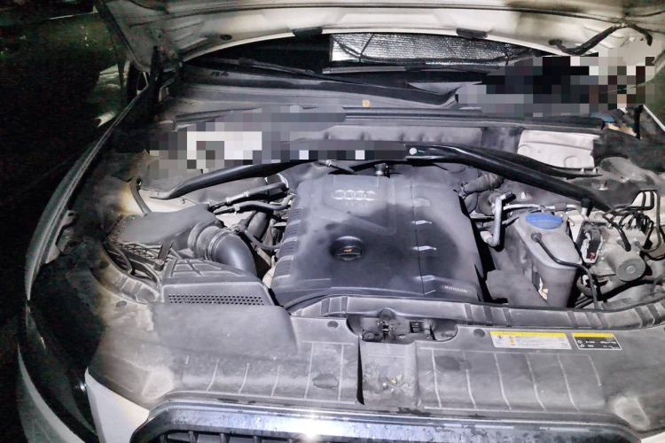 Used Audi Q5 2013 40 TFSI Technology Edition Engine Bay