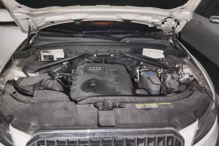 Used Audi Q5 2013 40 TFSI Comfort Edition Engine Bay