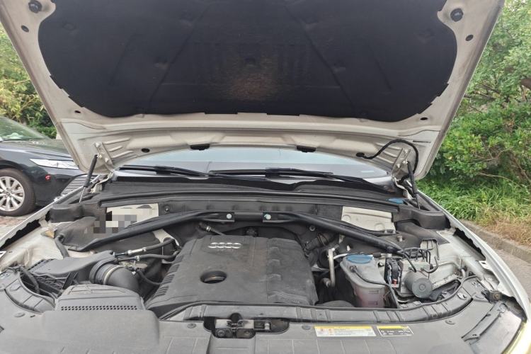 Used Audi Q5 2013 40 TFSI Technology Edition Engine Bay