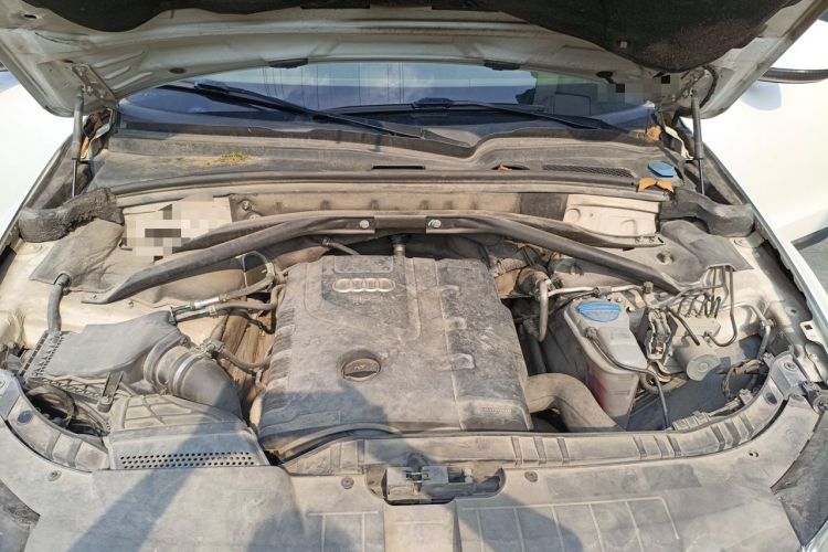 Used Audi Q5 2013 40 TFSI Dynamic Edition Engine Bay