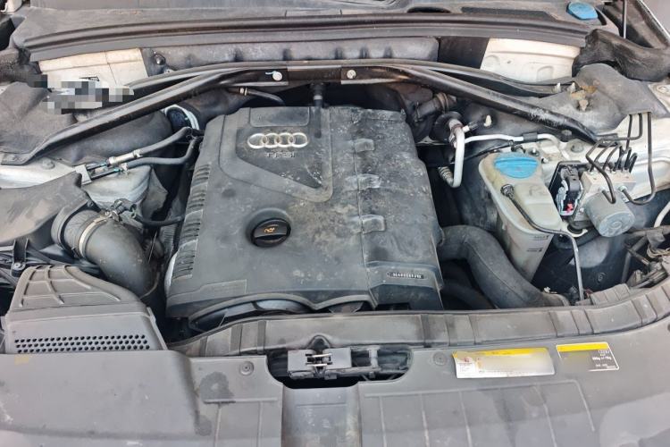 Used Audi Q5 2013 40 TFSI Technology Edition Engine Bay