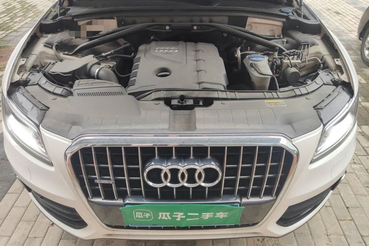 Used Audi Q5 2013 40 TFSI Technology Edition Engine Bay