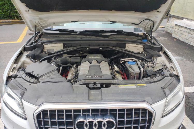 Used Audi Q5 2013 45 TFSI quattro Sport Edition Engine Bay