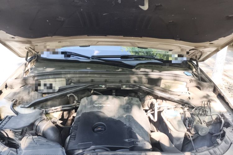 Used Audi Q5 2013 40 TFSI Technology Edition Engine Bay