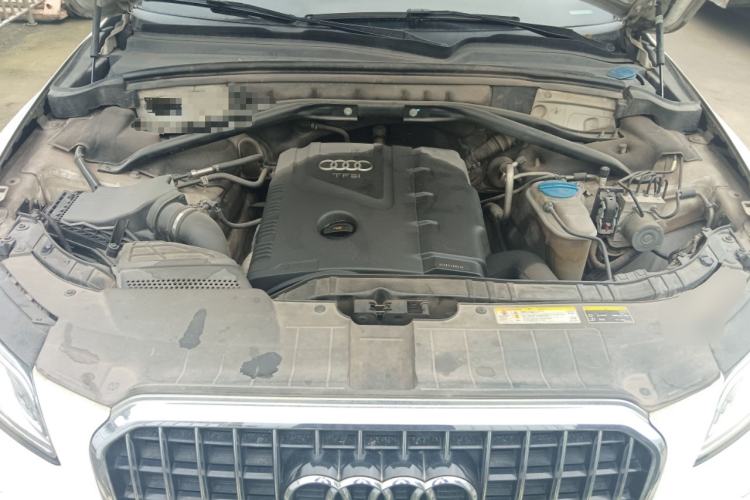 Used Audi Q5 2013 40 TFSI Technology Edition Engine Bay