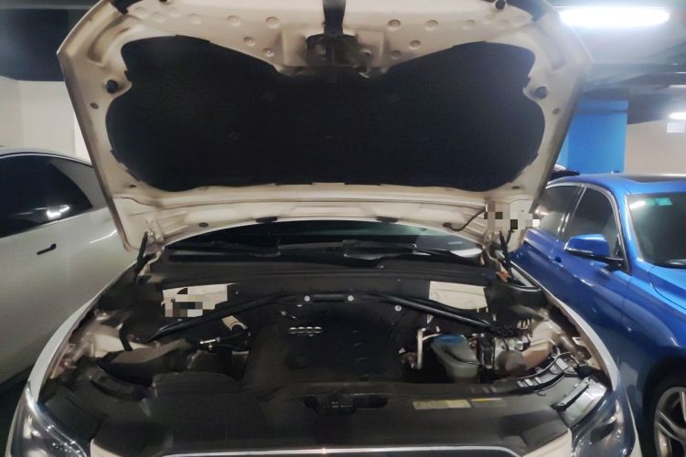 Used Audi Q5 2013 40 TFSI Comfort Edition Engine Bay