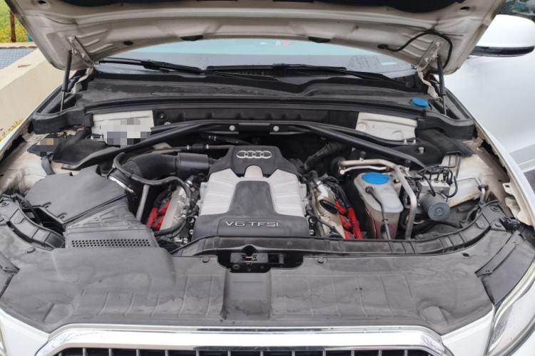 Used Audi Q5 2013 45 TFSI quattro Sport Edition Engine Bay