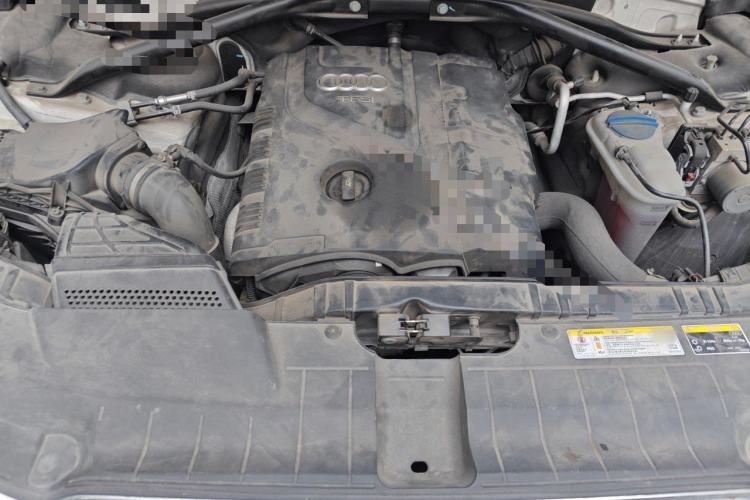 Used Audi Q5 2013 40 TFSI Ambition Engine Bay